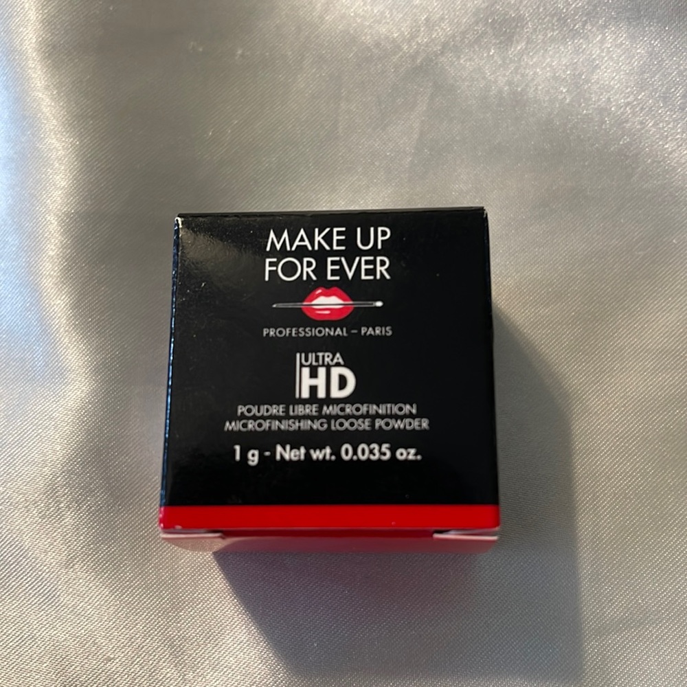NIB Make Up Forever Ultra HD Loose
Powder